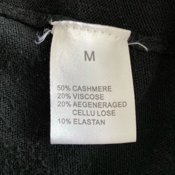 Cashmere blend knit high waisted black Y2K dress with bell sleeves. Size M. - Picture 11 of 16